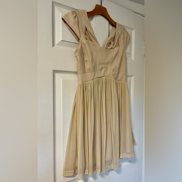 GB Beige Dress - Picture 2 of 9